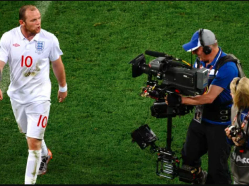 Rooney pendohet për gjestin që kishte bërë ndaj tifozëve