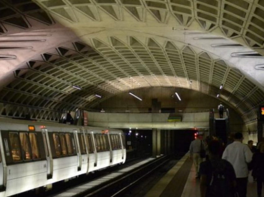 Amerikani thyen rekordin Guiness duke vizituar të gjitha stacionet e metrosë në Uashington