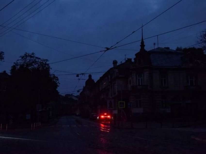 Nuk ka rrymë në Lviv pasi raportohen raketat në të gjithë Ukrainën