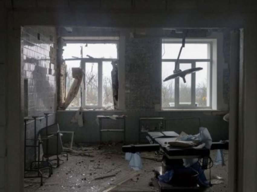 Zyrtari i OBSH-së viziton spitalet e dëmtuara në Dnipro të Ukrainës