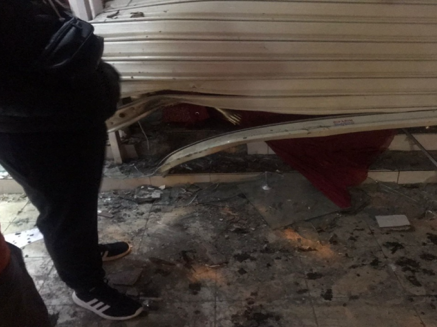 Shpërthim eksplozivi në Durrës, i vihet lëndë plasëse një biznesi