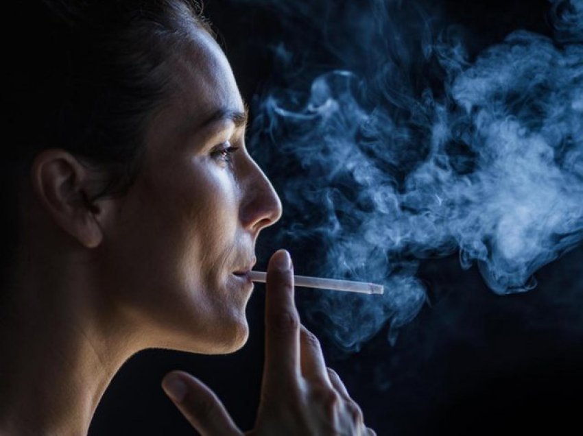 Gratë apo burrat, kush e ka më të vështirë lënien e cigares?