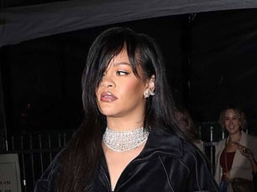 Rihanna shkëlqen në paraqitjen e fundit