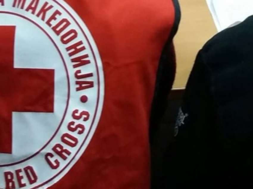 “Kujdesi në shtëpi për të moshuarit”, programi i Kryqit të Kuq i cili ndihmon të moshuarit të cilët jetojnë vetëm