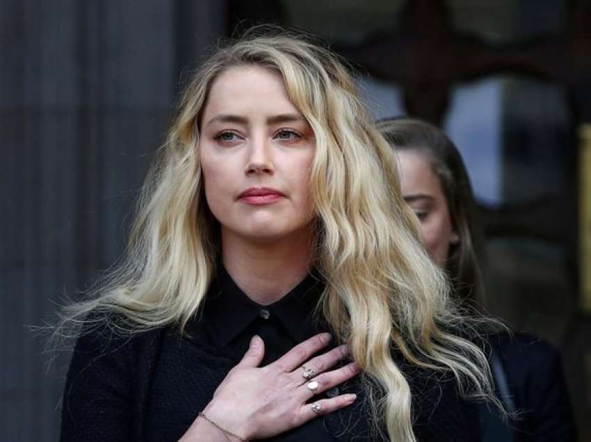 Jeta e re e Amber Heard, ndryshon emrin dhe ‘fshihet’ në ishull