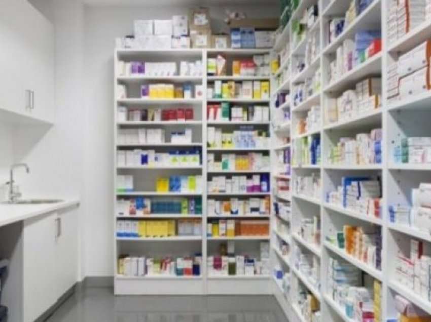 Pacientët kërkojnë ilaçe borxh nëpër barnatore, nga Ministria e Shëndetësisë thonë se do të zgjerojnë listën pozitive të barnave
