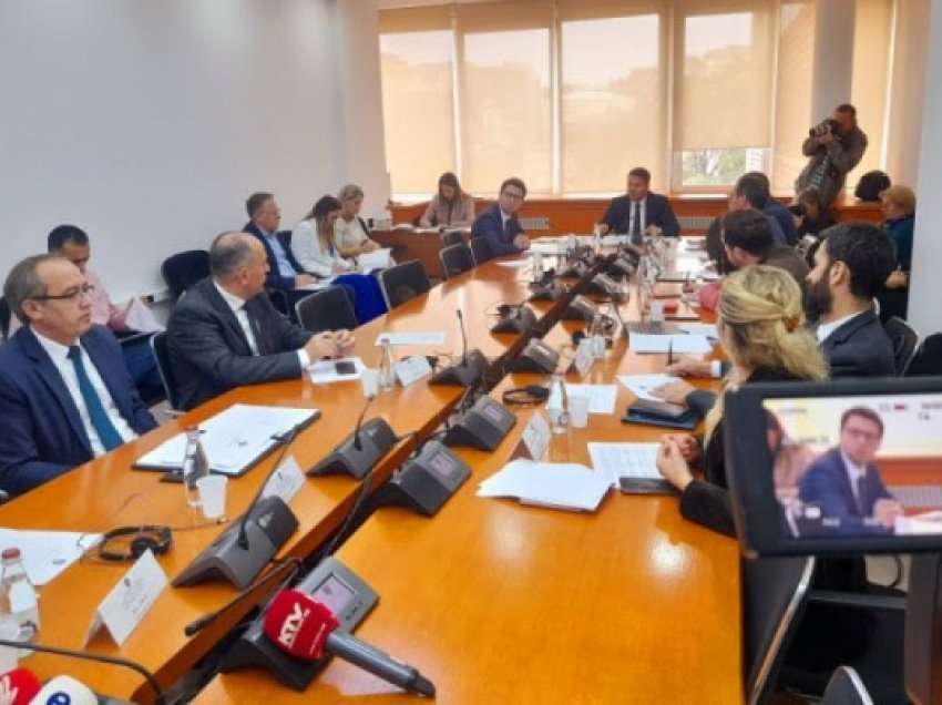 ​Komisioni për Buxhet miraton Projektligjin për mbrojtjen e punëve publike