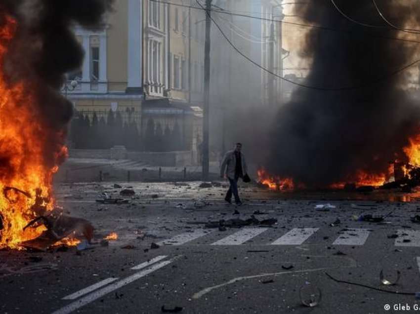 Perëndimi dënon valën e sulmeve ruse ndaj disa qyteteve në Ukrainë