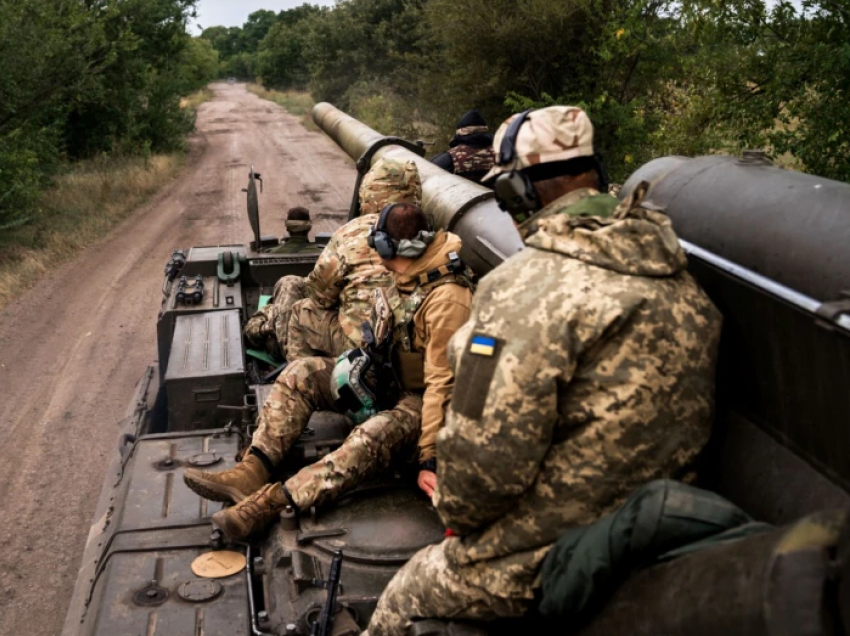 Ushtria ukrainase rimerr pesë vendbanime në Herson