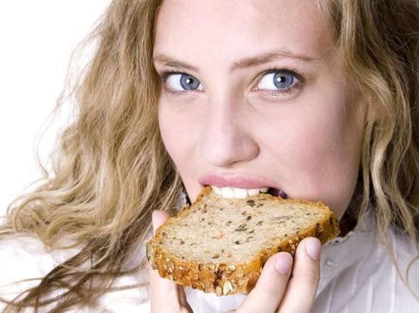 7 gjërat që duhet t’i dini, çfarë ndodh kur eliminoni bukën nga dieta e përditshme?