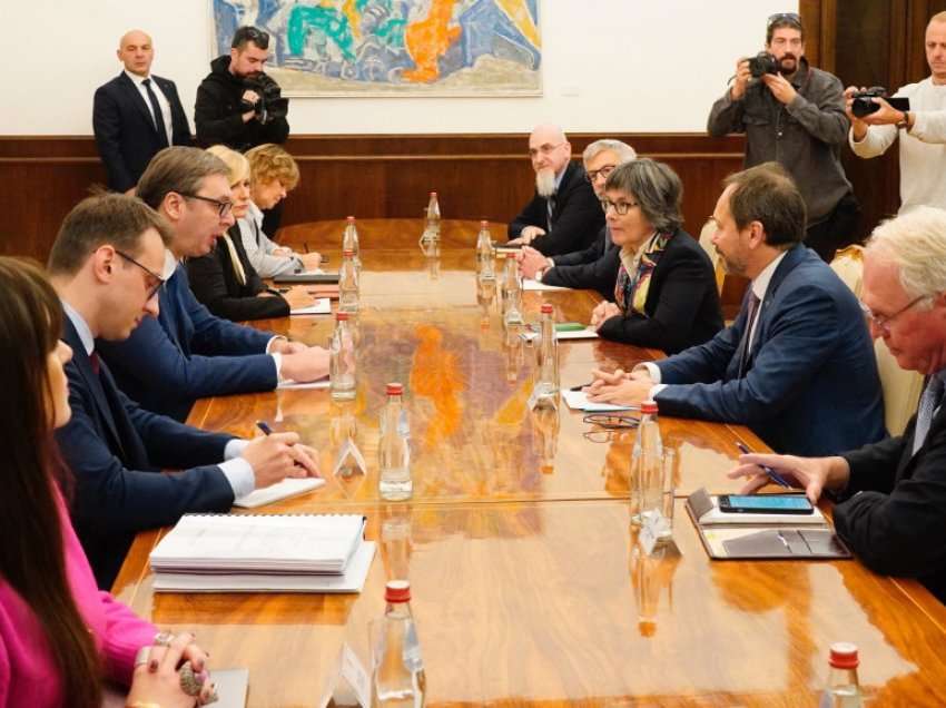 ​Ambasadorët e Quintit i shprehin shqetësim Vuçiqit për mundësinë e destabilizimit të situatës