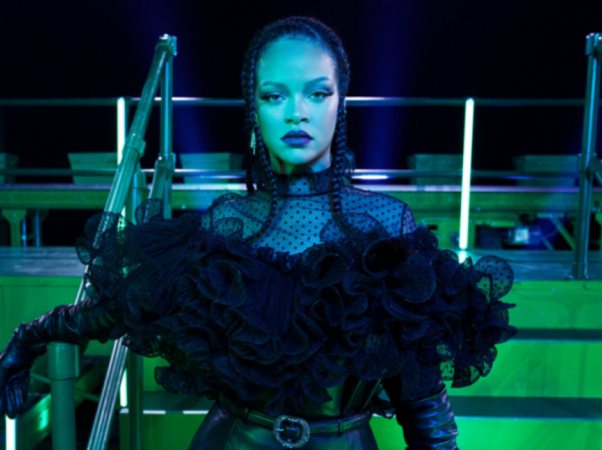 Rihanna zbulon paraqitje të veçanta të Irina Shayk, Cara Delevingne dhe yjeve të tjerë në shfaqjen e katërt të modës “Savage X Fenty”