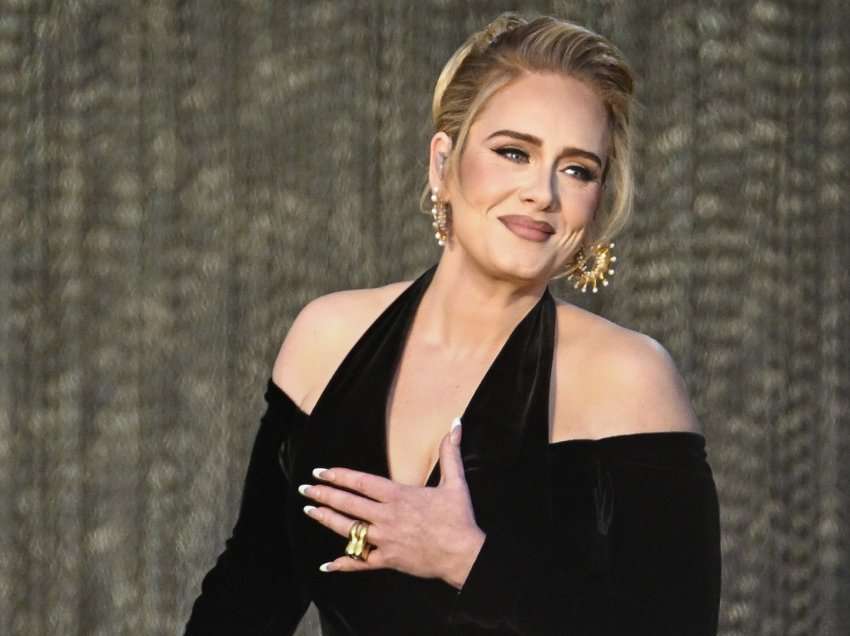 Adele tërhiqet nga muzika