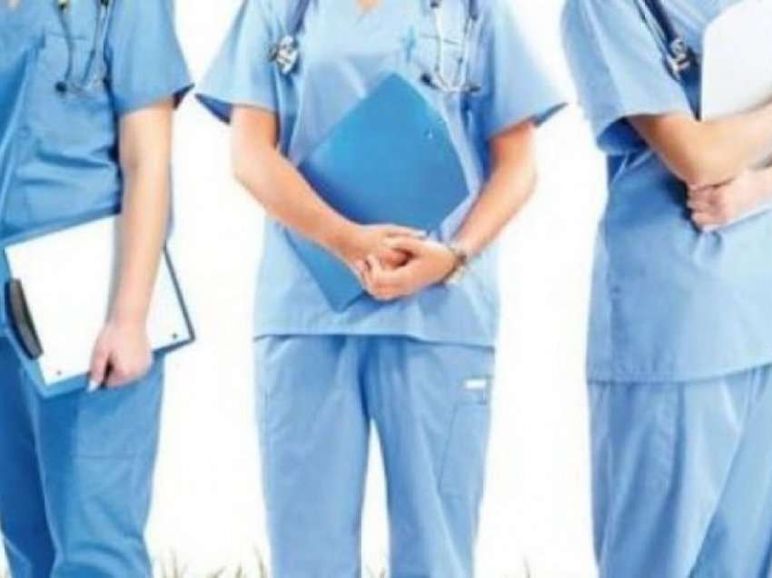 ​Sindikata e shëndetësisë në QKUK: Mbi 1500 infermierë do të largohen gjatë vitit 2023, punësoni infermierë të rinj