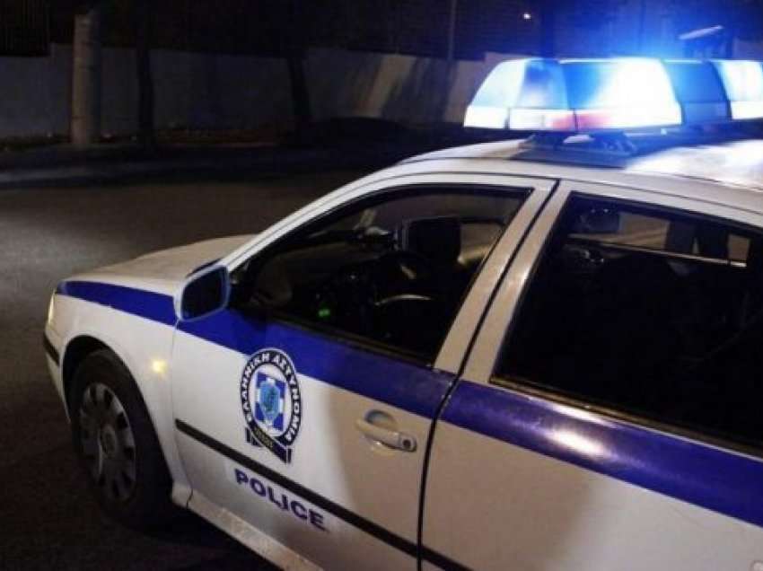 Përdhunoi greken në stacionin e autobusit, policia identifikon autorin: Fshihet në Shqipëri