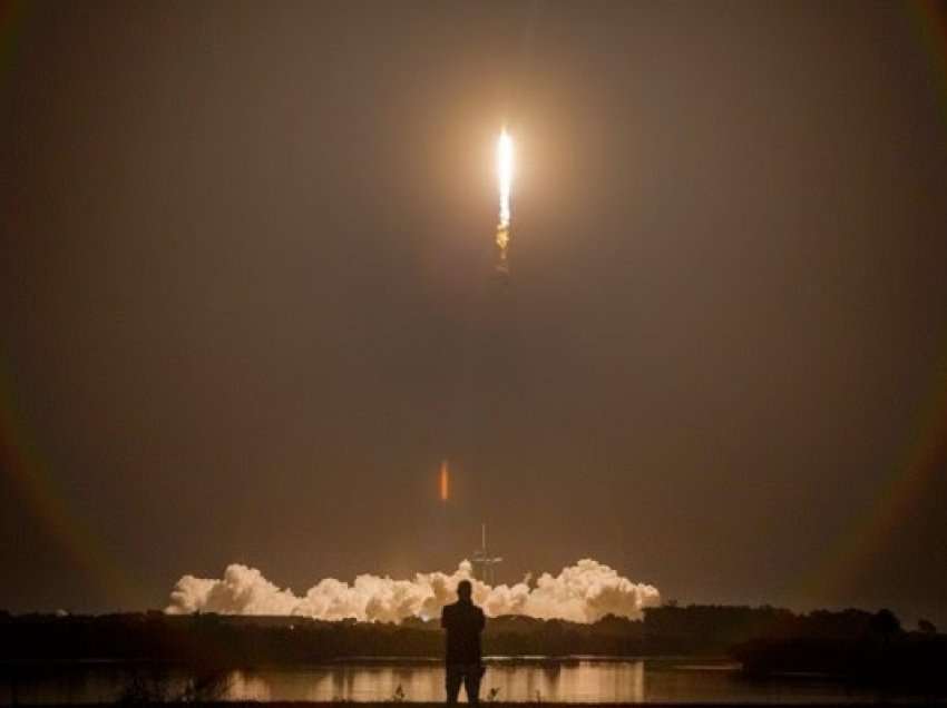 NASA: SpaceX i Elon Musk pret të lëshojë Starship-in e parë në orbitë këtë vit