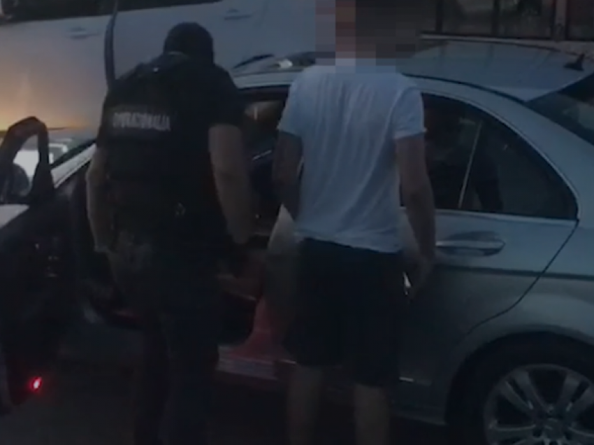 Policia e Durrësit në aksion/ ‘Fundjava’ vë në pranga tre persona