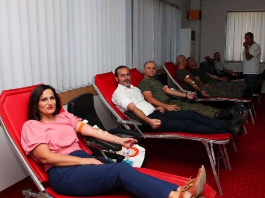 ​Rreth 1000 pjesëtarë të FSK-së dhe MM-së dhuruan gjak