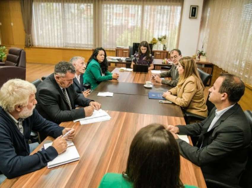 ​Ministrja Nagavci takoi përfaqësuesit e SBASHK-ut, greva vazhdon