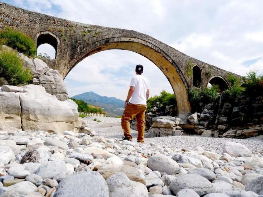 Turistë nga e gjithë bota këtë verë në Shkodër, spikatën kinezët të tërhequr nga historia