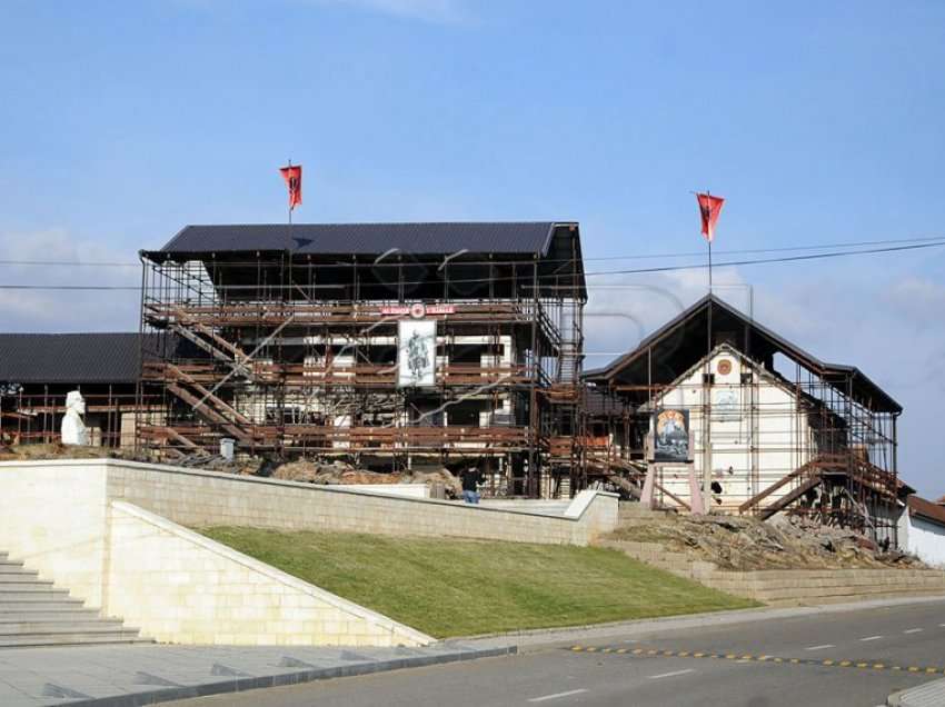 Projekti për Kompleksin Memorial “Adem Jashari” në Prekaz, nuk pritet të fillojë deri në pranverën e vitit të ardhshëm
