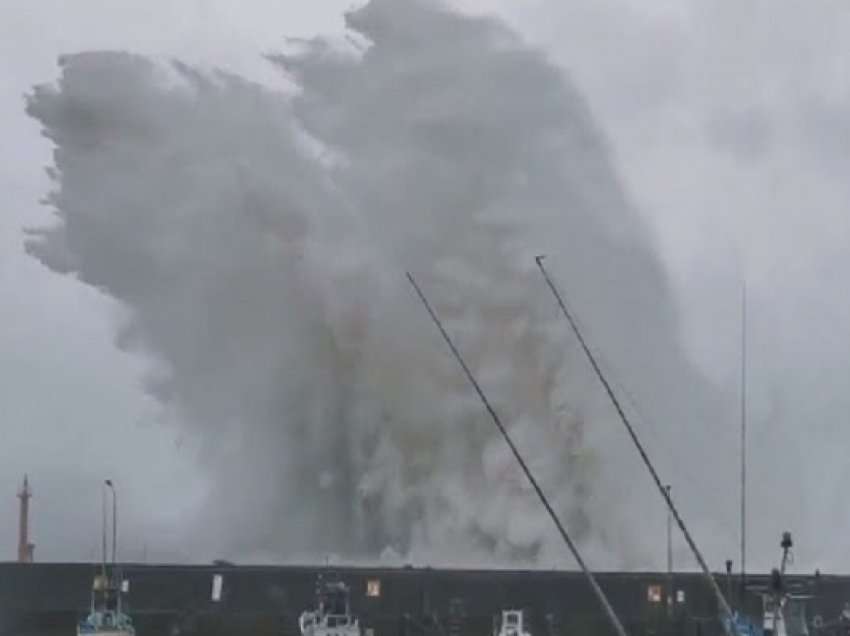 ​Tajfuni Nanmadol godet Japoninë, 8 milionë banorë ikin nga shtëpitë e tyre