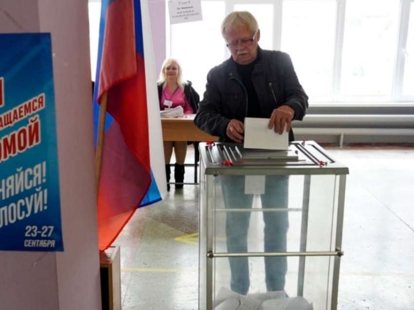 Rusia pretendon fitore në referendumet e rreme për aneksim