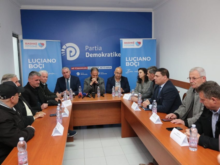 Zgjedhjet e 14 majit/ Luçiano Boçi bashkon opozitën në Elbasan, 10 parti firmosin koalicionin e bashkëpunimit