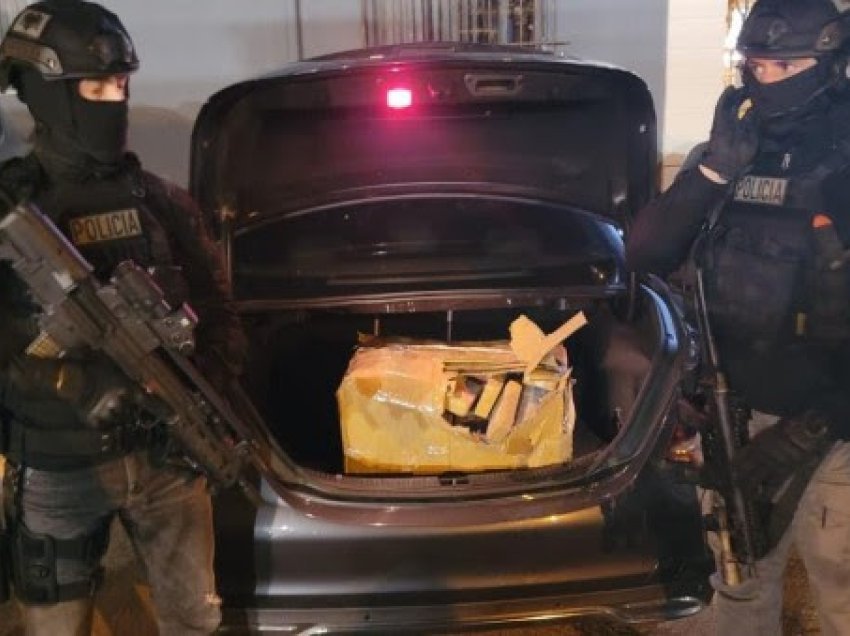 Policia e Shqipërisë sekuestroi 41.7 kg heroinë, 39 000 euro dhe armë