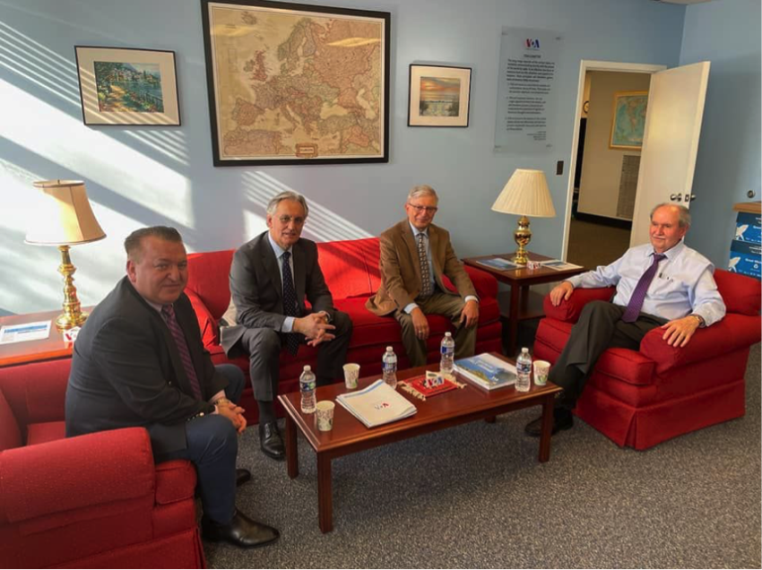Shënim nga një vizitë në Zërin e Amerikës dhe në Ambasadën e Republikës së Kosovës në Washington