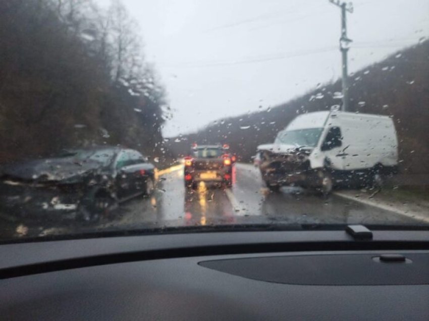 “Rruga e harruar”, një tjetër aksident në rrugën Prishtinë-Gjilan