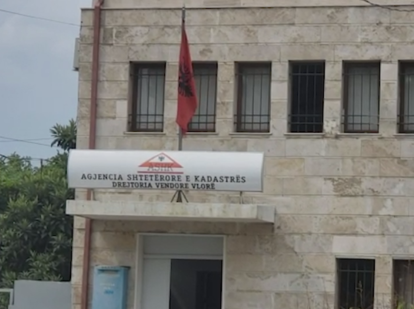 Legalizuan një ndërtesë duke cenuar truallin e xhamisë në Vlorë, ASHK kallëzon në SPAK drejtorin, ish-drejtorin dhe 6 zyrtarë të tjerë