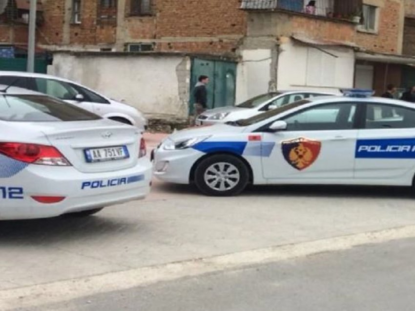 Me pushkë dhe granatë dore në banesë, bie në prangat e policisë 25-vjeçari në Gjirokastër