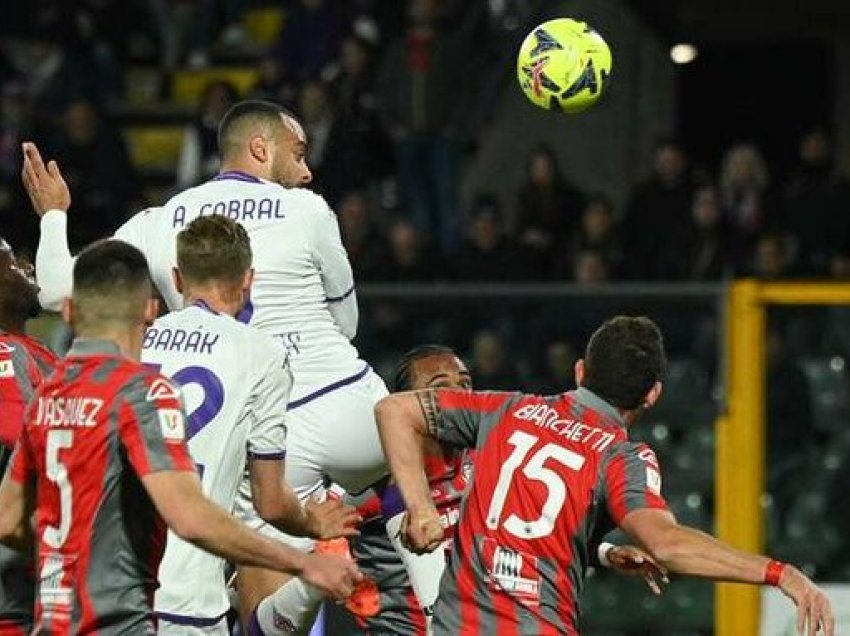 Fiorentina hedh një hap të madh drejt finales së Kupës