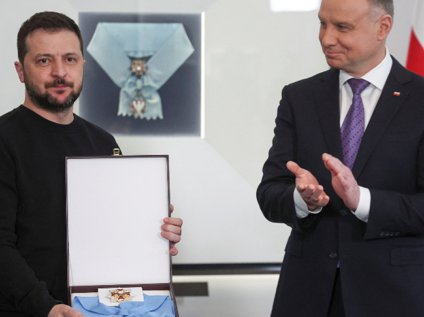 Presidenti polak nderon Zelenskyn me “Urdhërin e Shqiponjës së Bardhë”