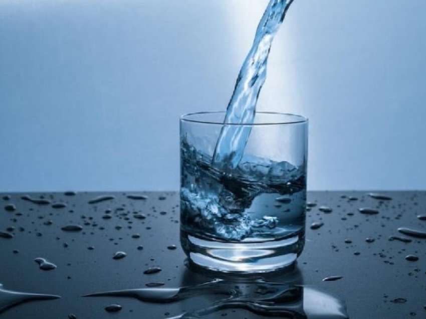 ​Problemet që shkaktohen si pasojë e konsumimit të tepërt të ujit