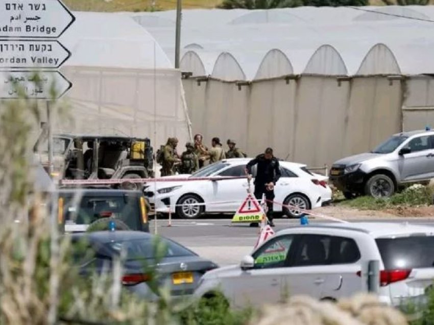 Makina e tyre sulmohet me armë zjarri në mes të tensioneve, vriten dy gra izraelite
