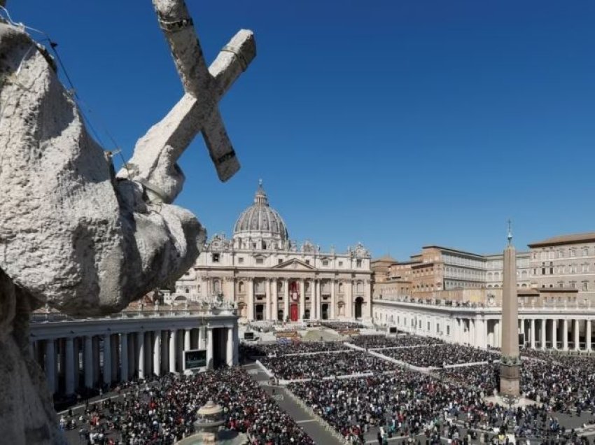 Pashkët, Papa Françesku inkurajon shpresën mes 'erërave të akullta të luftës' 