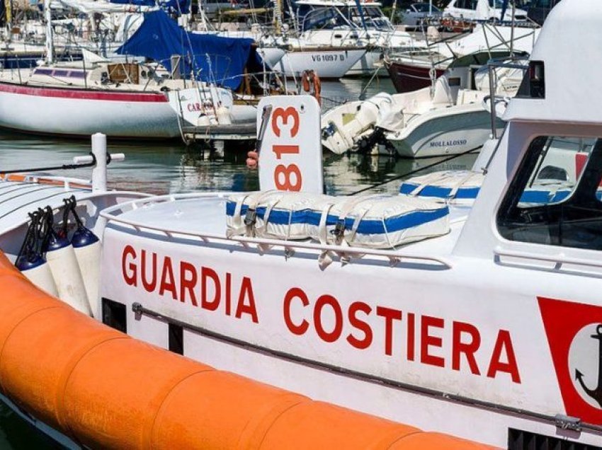 Kriza e emigrantëve në Evropë: Italia me operacione për të shpëtuar 1200 njerëz në varka