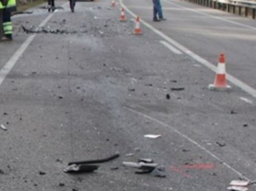 Aksident trafiku në rrugën Gjakovë-Klinë, një person i lënduar