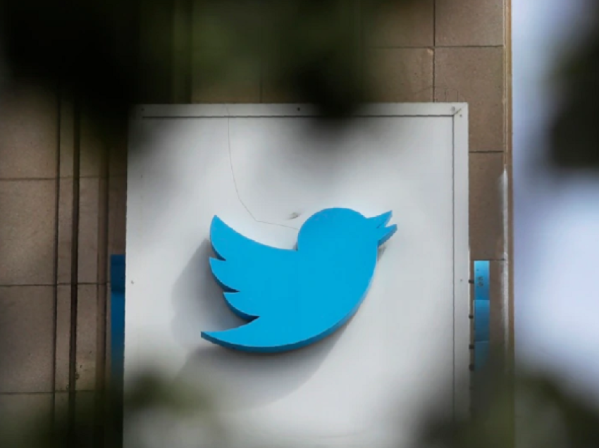 Ish-drejtuesit e Twitter paditin kompaninë për të rikuperuar mbi 1 milion dollarë tarifa ligjore