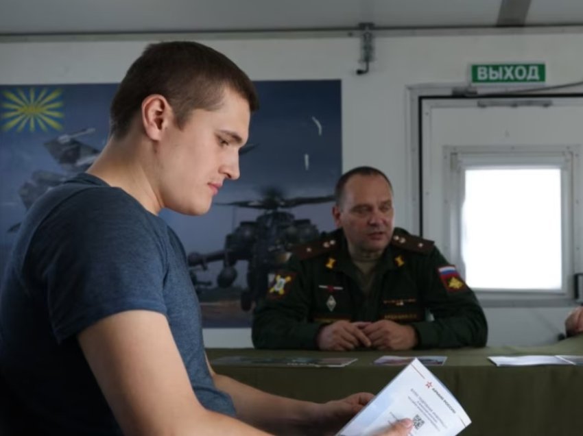 Si planifikon Rusia ta përdorë teknologjinë për t’i ndjekur ata që i ikin regjistrimit ushtarak?