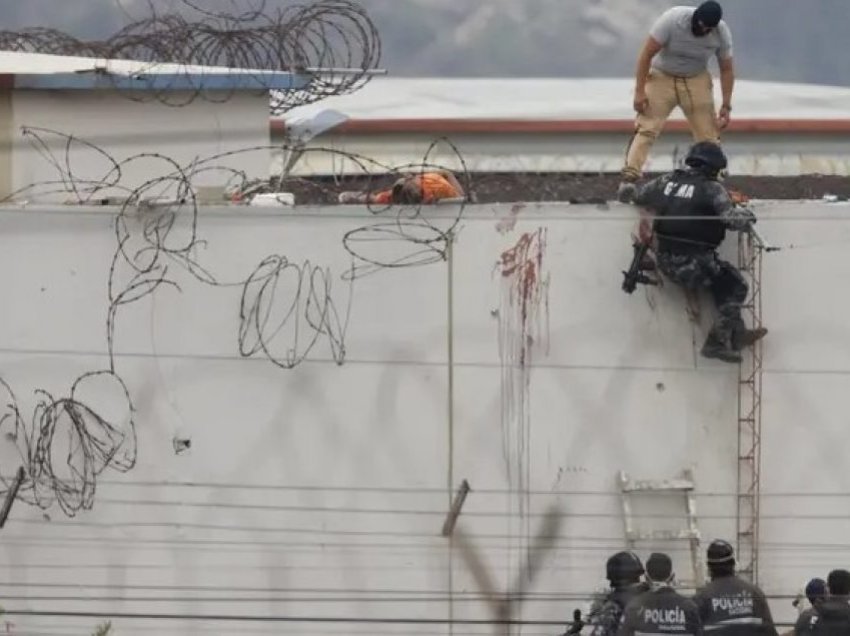 Të paktën 12 të burgosur u vranë në përleshjet e reja në burgjet e Ekuadorit