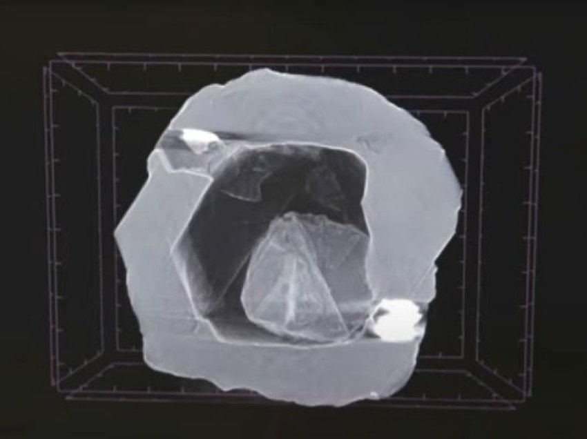 ​“Zemra që rreh”, diamanti i rrallë zbulohet në Indi