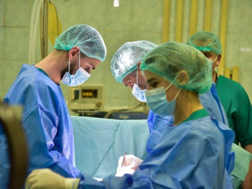 ShSKUK: Për një vit në Spitalin e Përgjithshëm të Pejës u operuan 1 mijë e 225 pacientë