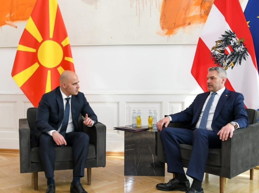 Nehammer: Përvojat e kompanive autstriake që investojnë në Maqedoni janë jashtëzakonisht pozitive