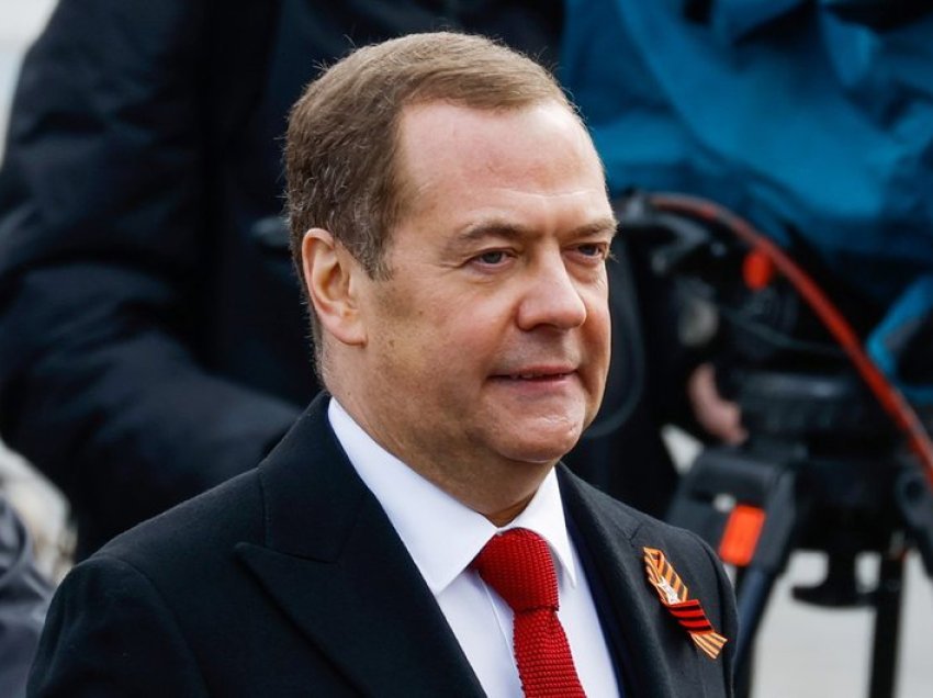 Medvedev del me kërcënimin e frikshëm për Britaninë e Madhe