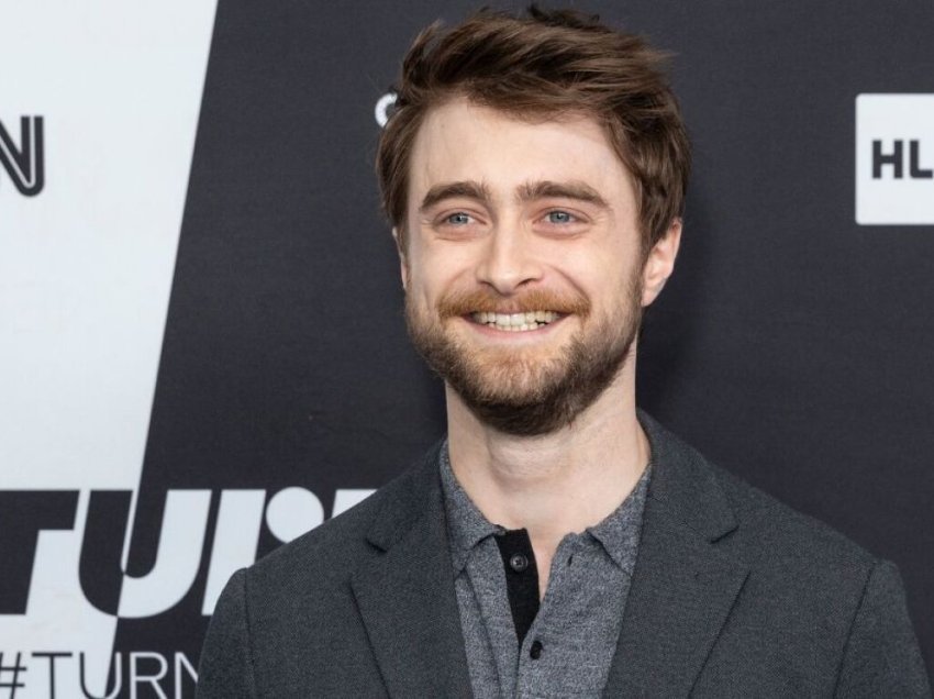 Daniel Radcliffe bëhet baba, ylli i Harry Potter dhe e dashura e tij Erin Dark mirëpresin fëmijën e tyre të parë
