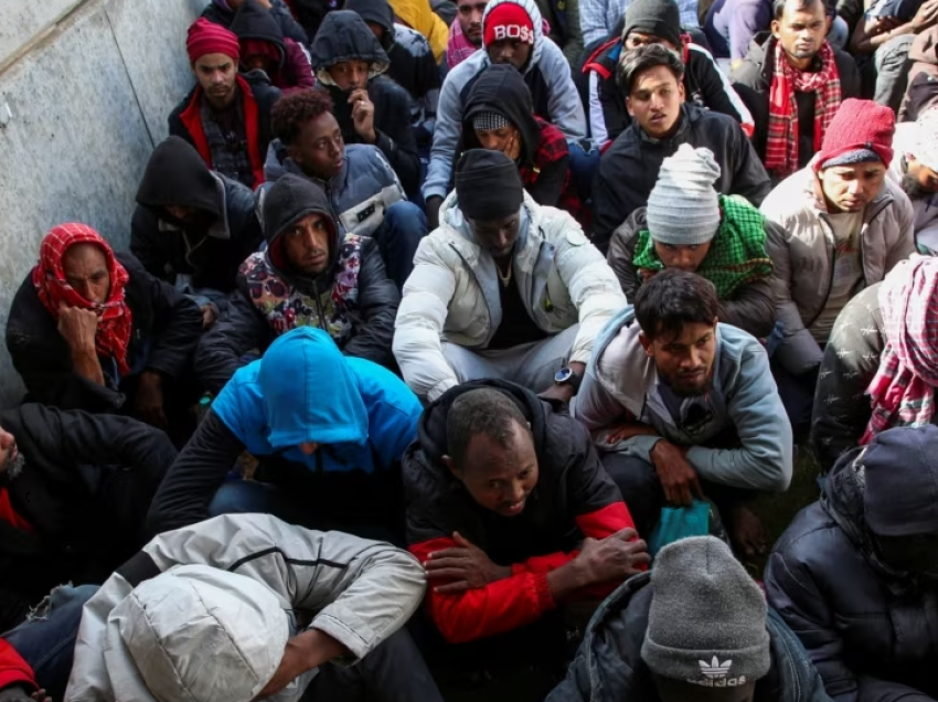 OKB: Së paku 55 migrantë të mbytur pranë Libisë