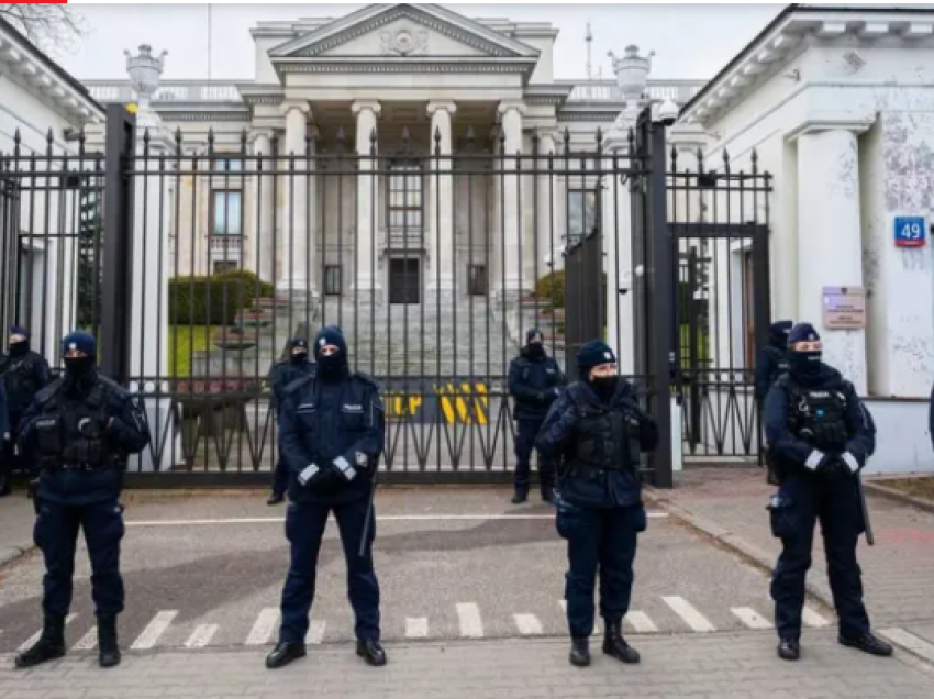 Rusia reagon ashpër ndaj pranisë së policisë polake në shkollën e ambasadës ruse në Varshavë
